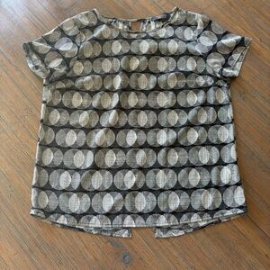 Renee C. size M short sleeve black and gray top